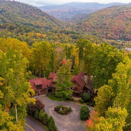Homestead Lodge At Eagles Nest